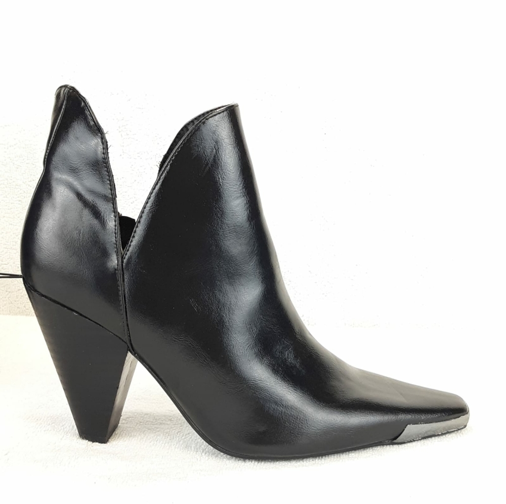 ZARA TRAFALUC ANKLE BOOTIES